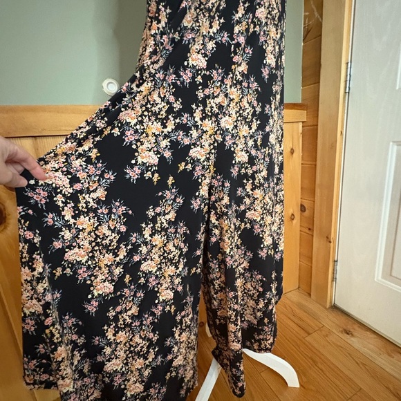 Sami & Jo Black Floral Wide Leg Jumpsuit with pockets size PXL - Picture 2 of 13